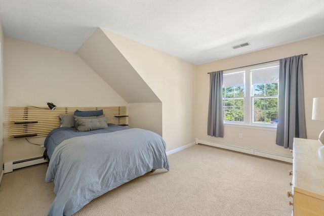 35 Pokanoket Ln, Marshfield, MA 02050
