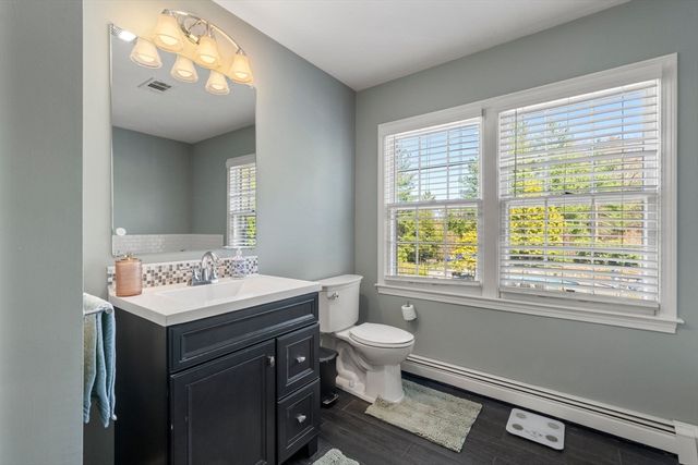 35 Pokanoket Ln, Marshfield, MA 02050