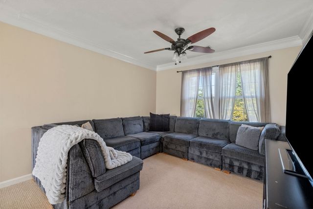 35 Pokanoket Ln, Marshfield, MA 02050