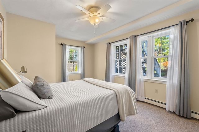 35 Pokanoket Ln, Marshfield, MA 02050