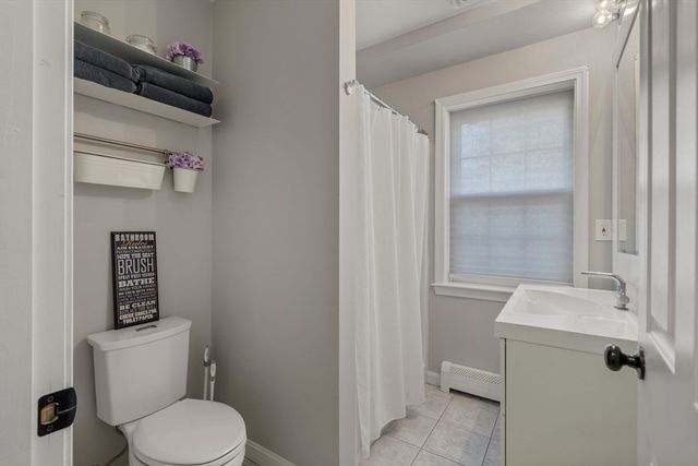 35 Pokanoket Ln, Marshfield, MA 02050