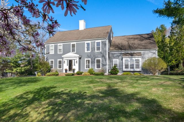 35 Pokanoket Ln, Marshfield, MA 02050