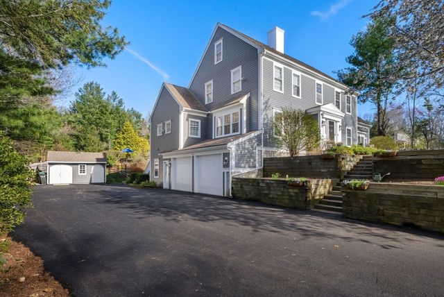 35 Pokanoket Ln, Marshfield, MA 02050