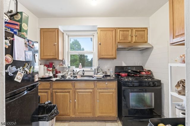 411 15Th Ave, Paterson City, NJ 07504