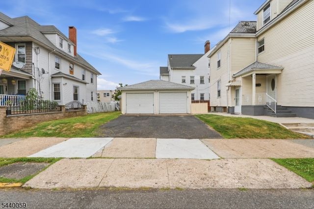 411 15Th Ave, Paterson City, NJ 07504