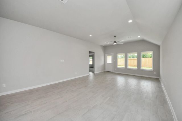 11823 Royal Willow Lane, Houston, TX 77066