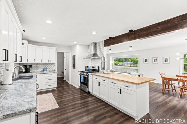 3185 Baker Park Drive Se, City Of Grand Rapids, MI 49508