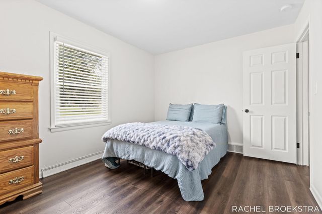 3185 Baker Park Drive Se, City Of Grand Rapids, MI 49508