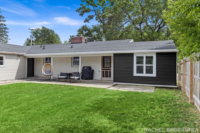 3185 Baker Park Drive Se, City Of Grand Rapids, MI 49508