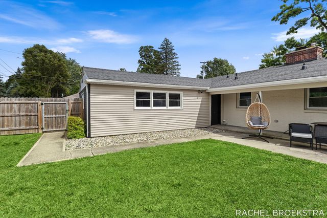 3185 Baker Park Drive Se, City Of Grand Rapids, MI 49508