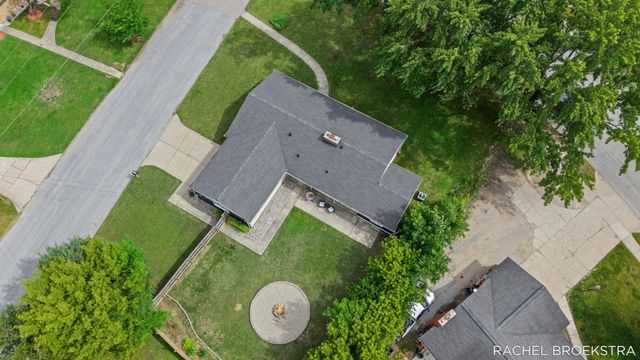 3185 Baker Park Drive Se, City Of Grand Rapids, MI 49508