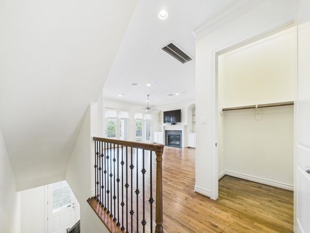 11025 Sherwood Grove, Houston, TX 77043
