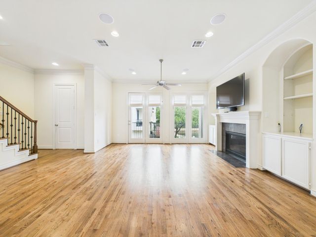 11025 Sherwood Grove, Houston, TX 77043