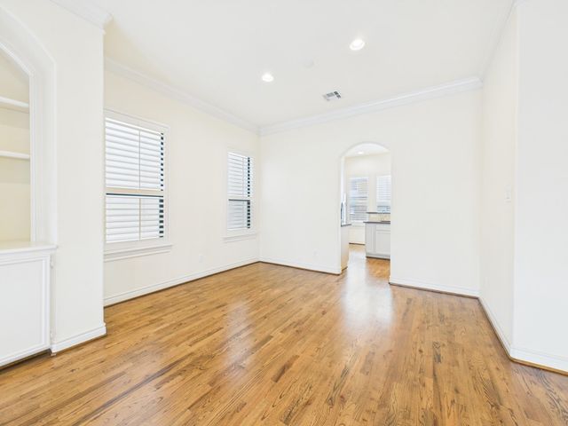11025 Sherwood Grove, Houston, TX 77043