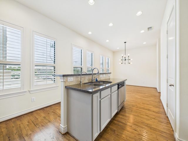 11025 Sherwood Grove, Houston, TX 77043