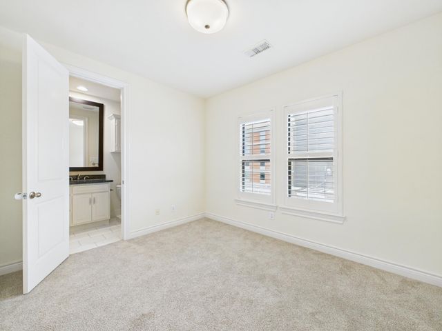 11025 Sherwood Grove, Houston, TX 77043
