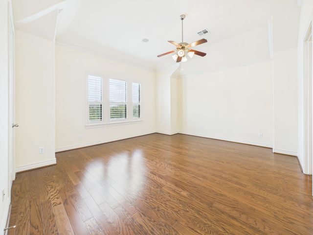 11025 Sherwood Grove, Houston, TX 77043
