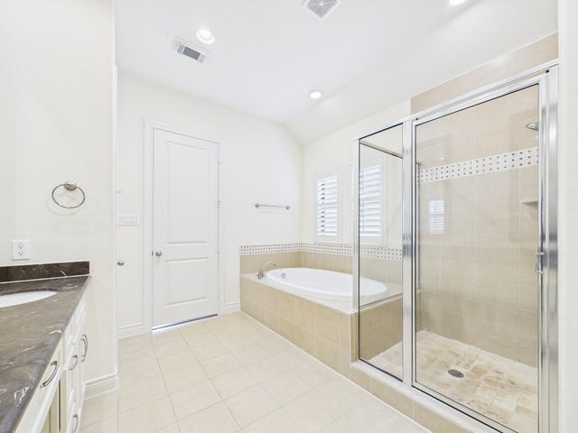11025 Sherwood Grove, Houston, TX 77043