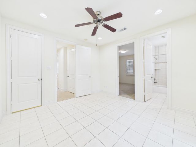 11025 Sherwood Grove, Houston, TX 77043