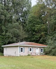 82 Long Ridge Road, Plymouth, NC 27962