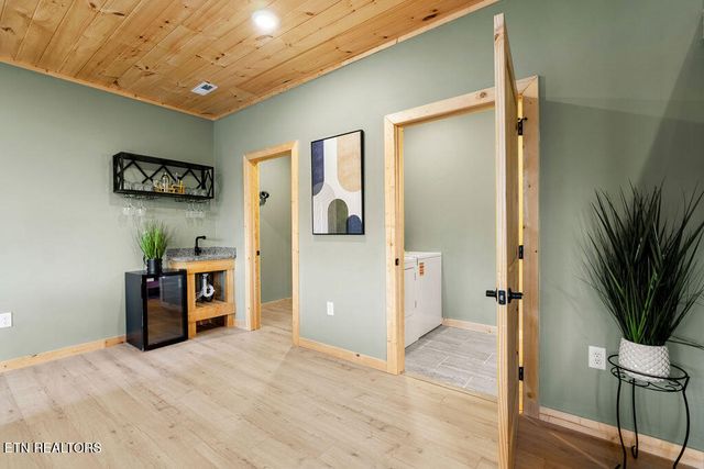 1857 Beachfront Dr, Sevierville, TN 37876