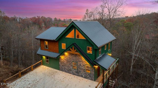 1857 Beachfront Dr, Sevierville, TN 37876