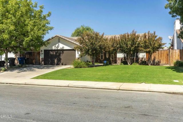 10908 Royal Ascot Avenue, Bakersfield, CA 93312