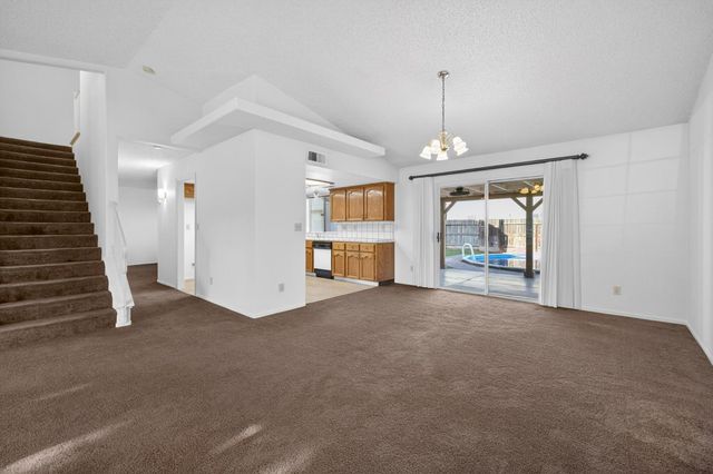 3392 N Forestiere Avenue, Fresno, CA 93722