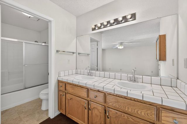 3392 N Forestiere Avenue, Fresno, CA 93722