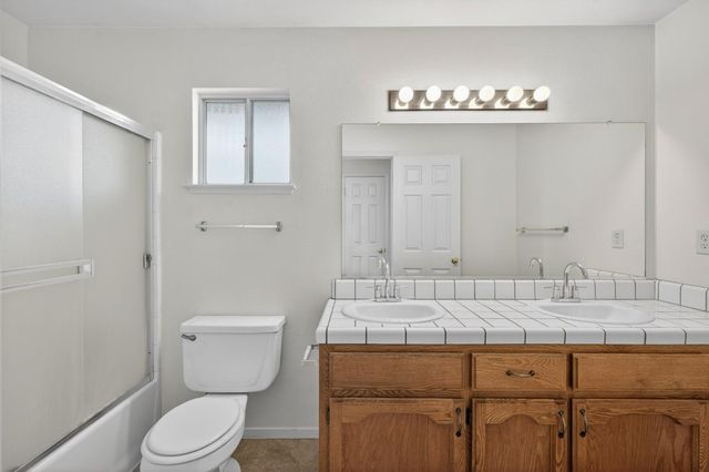 3392 N Forestiere Avenue, Fresno, CA 93722