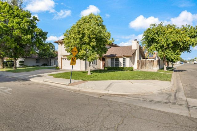 3392 N Forestiere Avenue, Fresno, CA 93722