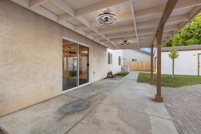 3392 N Forestiere Avenue, Fresno, CA 93722