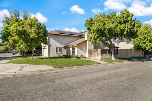 3392 N Forestiere Avenue, Fresno, CA 93722