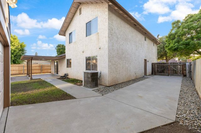 3392 N Forestiere Avenue, Fresno, CA 93722