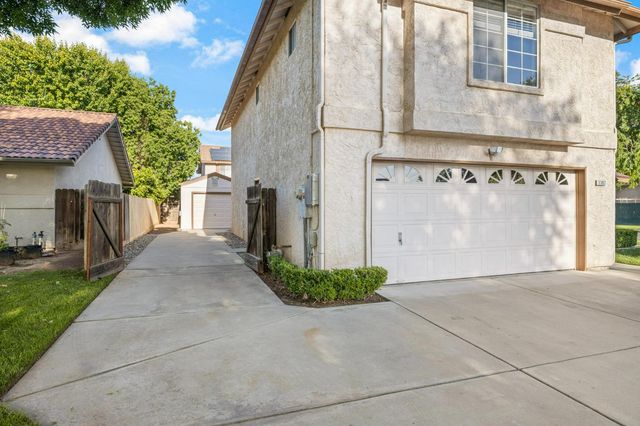 3392 N Forestiere Avenue, Fresno, CA 93722