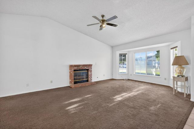 3392 N Forestiere Avenue, Fresno, CA 93722