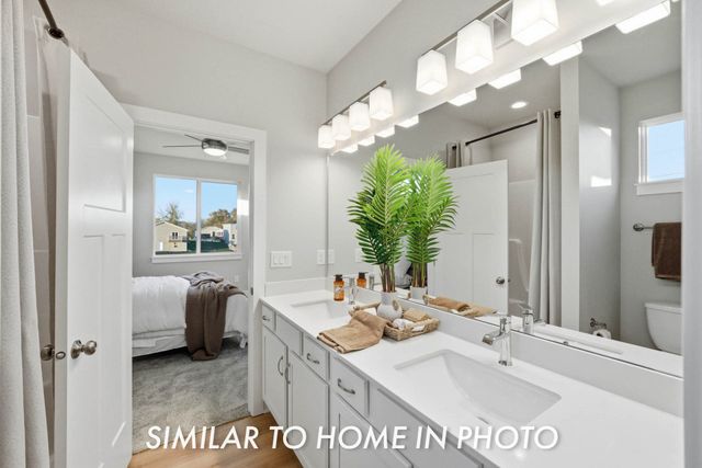 475 NW Independence Circle, Waukee, IA 50263