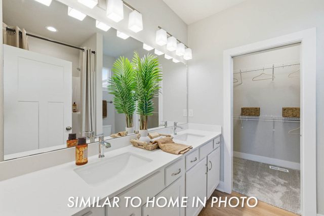 475 NW Independence Circle, Waukee, IA 50263