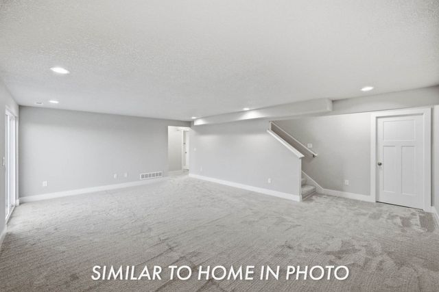 475 NW Independence Circle, Waukee, IA 50263