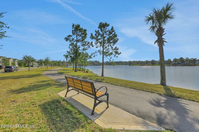 383 NARROWLEAF Drive, St. Johns, FL 32259