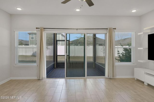 383 NARROWLEAF Drive, St. Johns, FL 32259