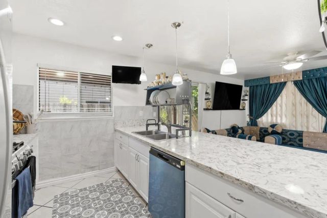 846 Friendly Circle, El Cajon, CA 92021