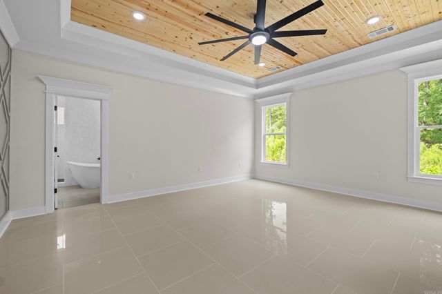 8552 Rapid Water Dr, Sherwood, AR 72120