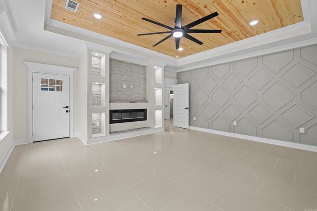8552 Rapid Water Dr, Sherwood, AR 72120