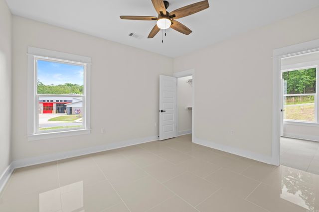 8552 Rapid Water Dr, Sherwood, AR 72120