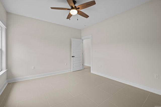 8552 Rapid Water Dr, Sherwood, AR 72120