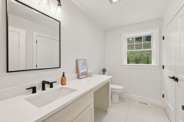 5 Sylvan Hill Crossing, Haverhill, MA 01830
