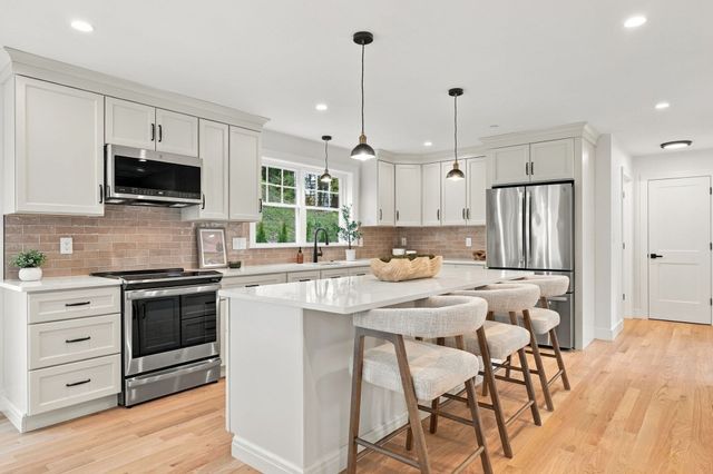 5 Sylvan Hill Crossing, Haverhill, MA 01830