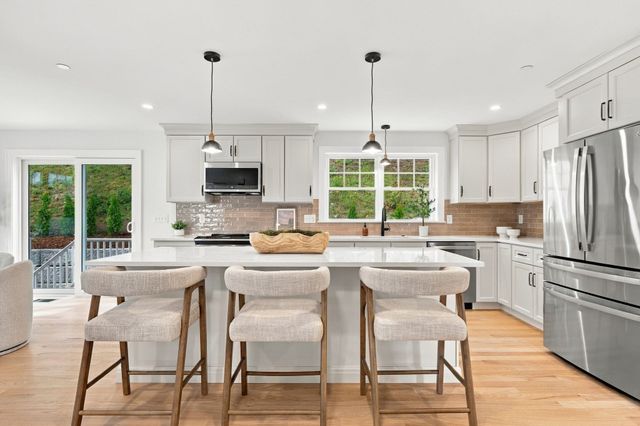 5 Sylvan Hill Crossing, Haverhill, MA 01830