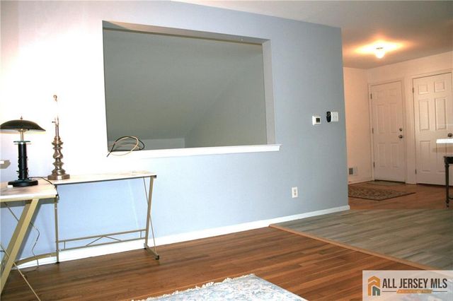 3 Piccadilly Circus 103, Sayreville, NJ 08872